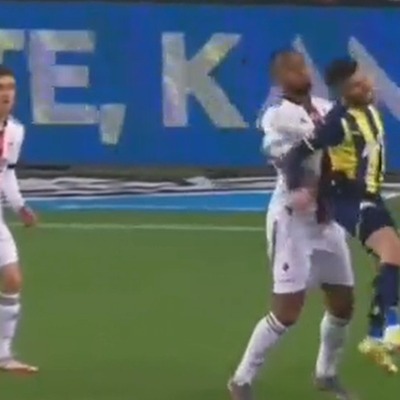 Kadıköy'de penaltı kararı!