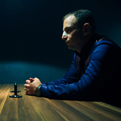 'Babam emekli polis müdürü, rolde zorlanmadım'