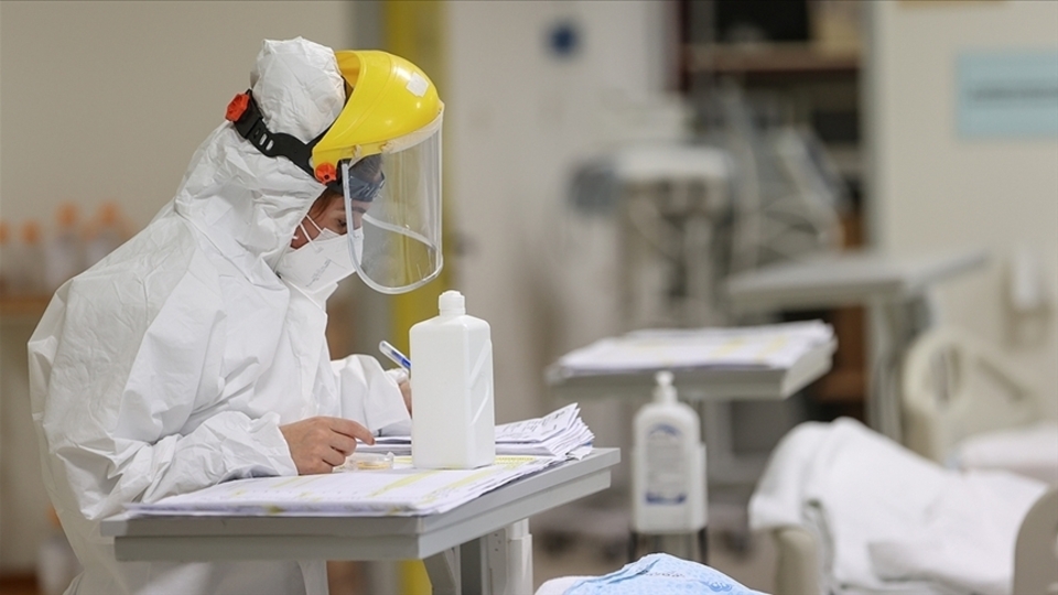 DSÖ uyardı! Omicron, Delta mutasyonundan daha hızlı yayılıyor