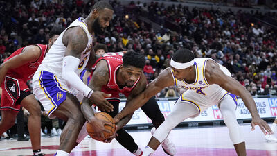 Bulls, sahaya galibiyetle döndü