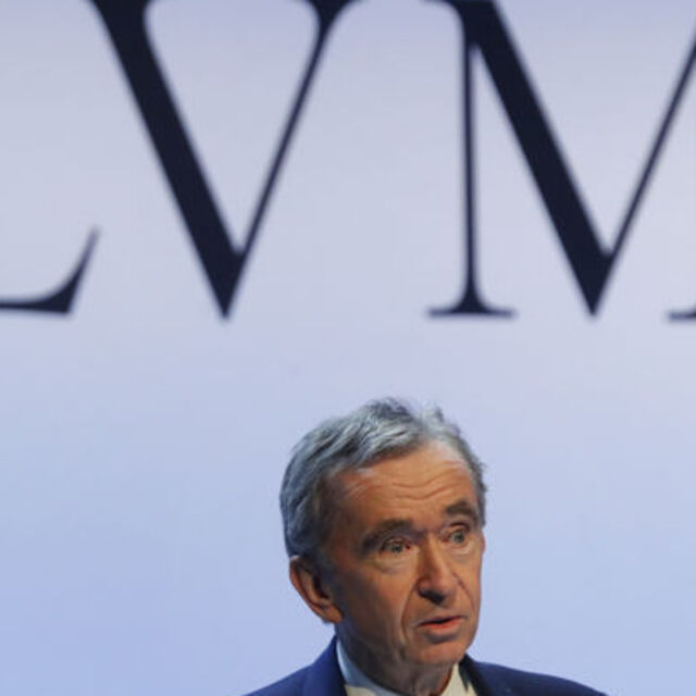 LVMH'in CEO'su Arnault'nun "casusluk" davası kapandı
