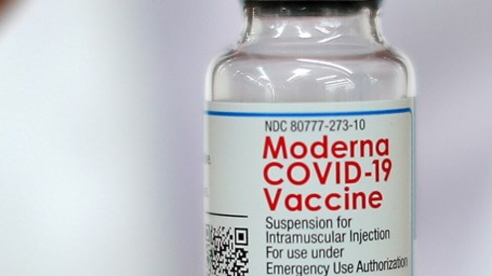 Moderna açıkladı! Omicron'a karşı son derece etkili
