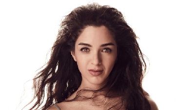 Begüm Akkaya kimdir?