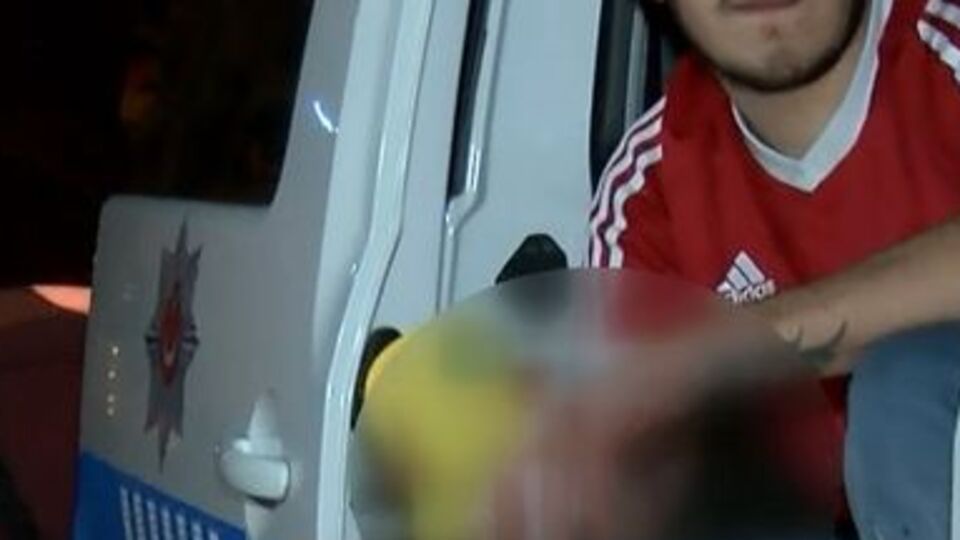 Annesinin sevgilisini bıçakladı! Şoke eden açıklama!