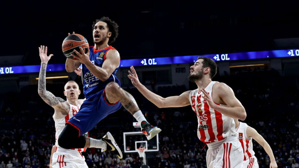 Nefes kesen maç Efes'in!