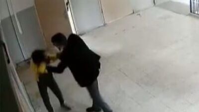 Öğrencisine tokat ve yumrukla saldırdı!
