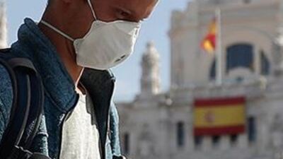 İspanya'da açık alanda maske zorunluluğu geri geliyor