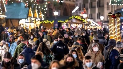 Almanya'dan sokağa çıkma yasağı açıklaması