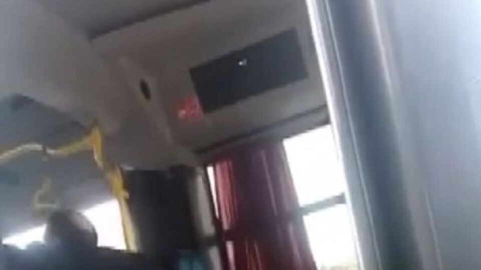 Otobüs şoförü yolcuya bıçak çekti!