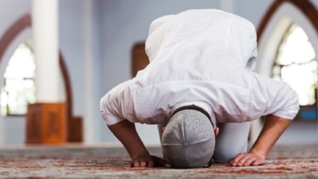 Cuma namazı nasıl kılınır?