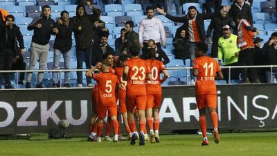 Adanaspor 2 attı 3 aldı