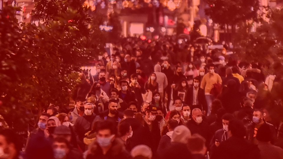 Bilim Kurulu Üyesi Şener: Omicron'un bizi teğet geçmesini istiyorsak...