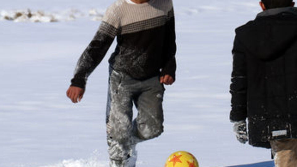Bazı il ve ilçelerde eğitime kar engeli