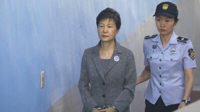 Park Geun-hye: Güney Kore'nin eski devlet başkanı affedildi