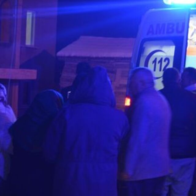 Sobadan sızan gazdan zehirlenen 3 kişiyi ekipler kurtardı