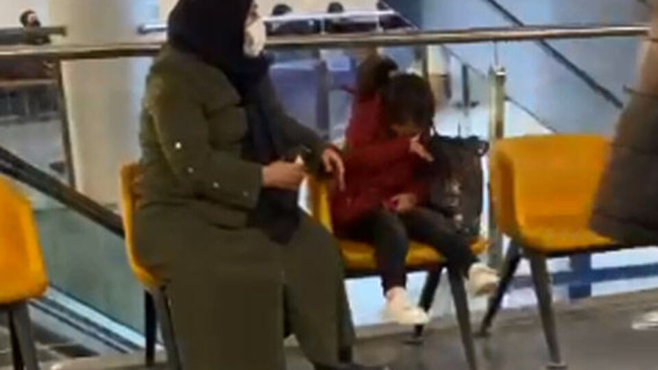 Poliklinikte çocuğa dehşeti yaşattı!