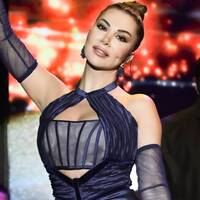 Ebru Yaşar izdihamı