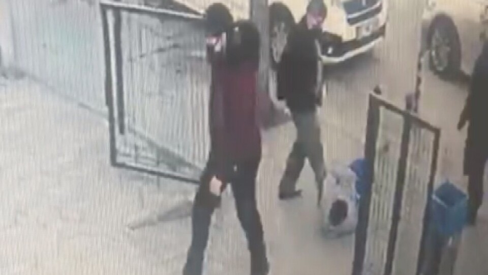 Korkunç olay! Engelli oğlunu tekmeledi