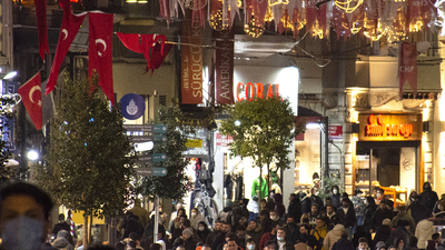 Bilim Kurulu Üyesi Şener'den dikkat çeken yılbaşı uyarısı!
