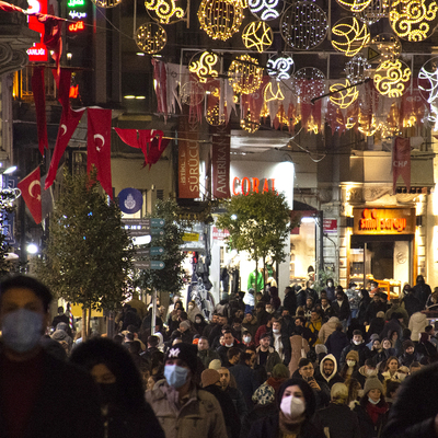 Bilim Kurulu Üyesi Şener'den dikkat çeken yılbaşı uyarısı!