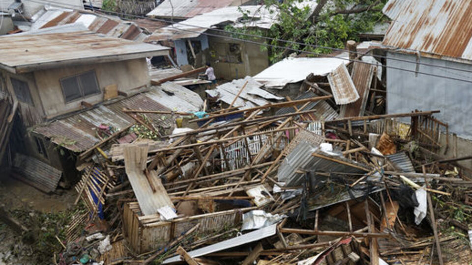 Filipinler'deki felakette can kaybı 400'e yaklaştı!