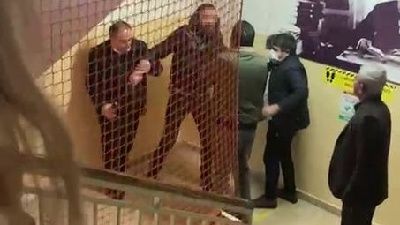 Veliden okul müdürüne saldırı!