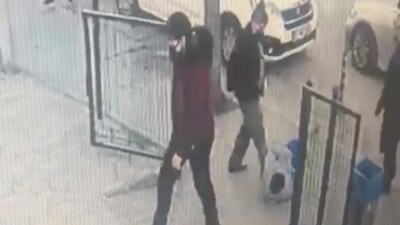 Engelli oğlunu tekmeleyen babaya gözaltı!