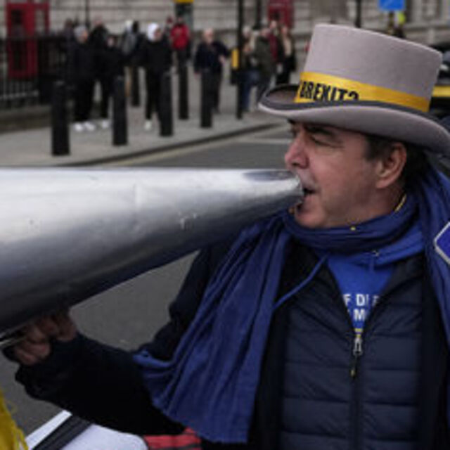 İngiltere'de çoğunluk Brexit'in kötü gittiğini düşünüyor