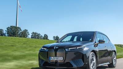 Elektrikli otomobil alana elektrik verecek