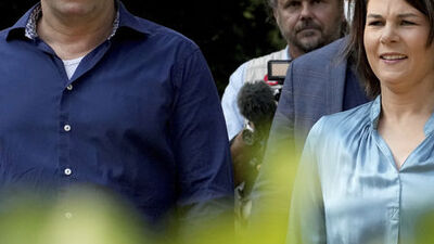 Almanya Dışişleri Bakanı'nın eşi işi bıraktı