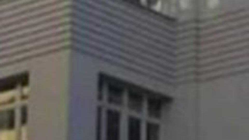 Varşova Büyükelçiliği'ne saldırı