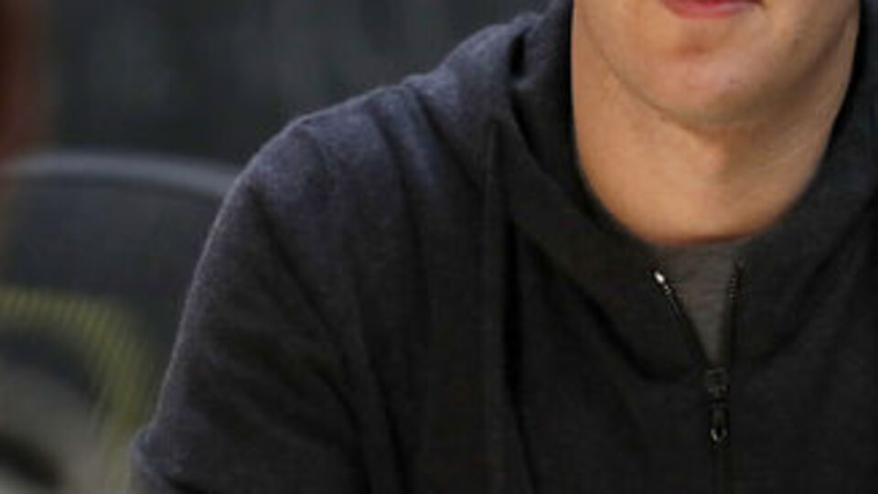 Zuckerberg'e tepki: Hawaii'yi kolonileştiriyor