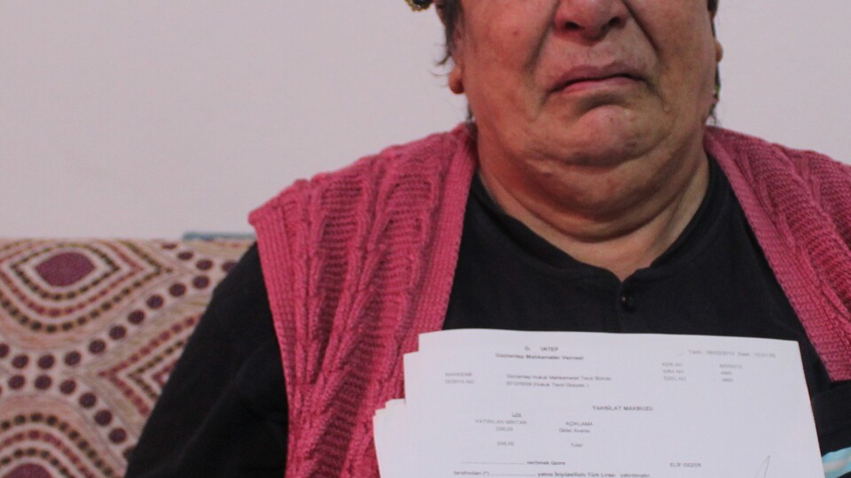 Kimliği olmayan kadın korona aşısı olabilmek için yardım istedi