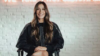 Hande Baladın kimdir?