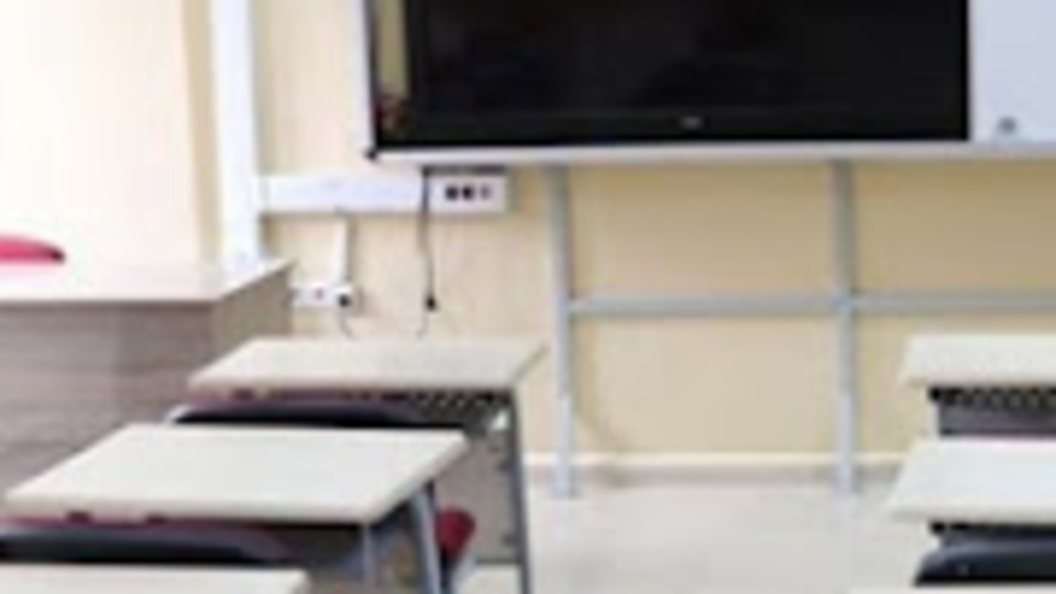 Öğrencisini cetvelle döven öğretmen görevden alındı