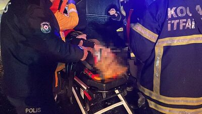 Otomobilde sıkışan kız arkadaşını bırakıp kaçtı