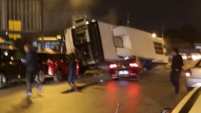 Ankara'da otobüs devrildi! Yaralılar var