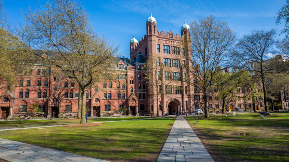 ABD'de üniversiteler yeniden uzaktan eğitime dönüyor