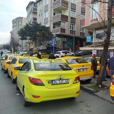 Taksimetre kuyruğu 3'üncü gününde