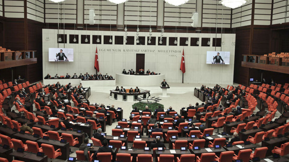 13 günlük ara bitti! Meclis mesaiye başlıyor