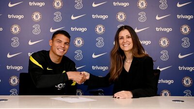 Thiago Silva imzayı attı