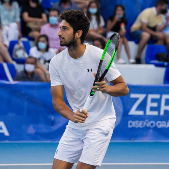 Melbourne'de ana tabloya kalamadı