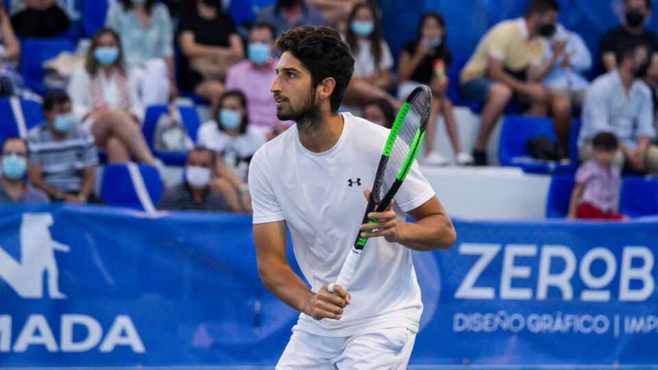 Melbourne'de ana tabloya kalamadı