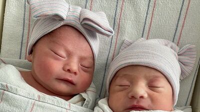 ABD'de ikiz kardeşler farklı yıllarda doğdu