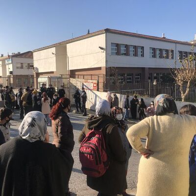 Okuldaki iğrenç olayda flaş gelişme!