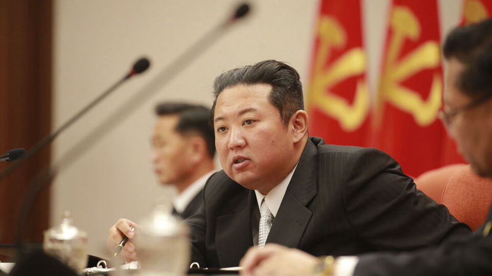 Kuzey Kore'de Kim'i öfkelendiren yazı: Binlerce kişinin evi aranıyor