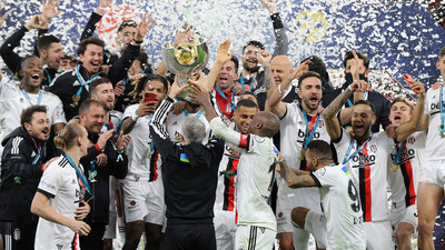 Beşiktaş tarihinde ilk 'üçleme'