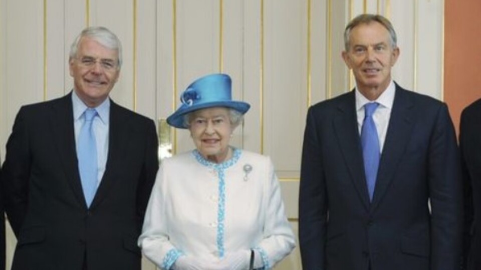 İngiltere'de eski başbakan Tony Blair krizi