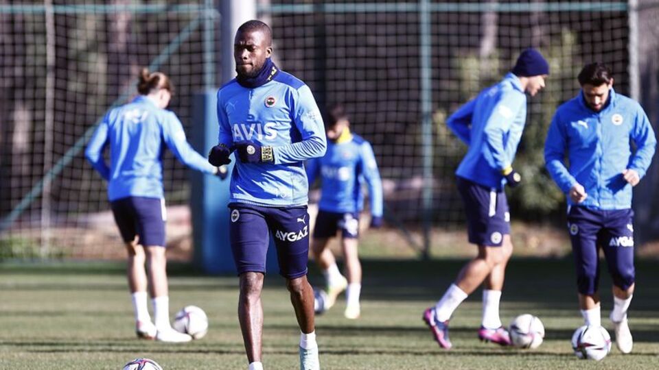 Fenerbahçe'de çalışmalar sürüyor