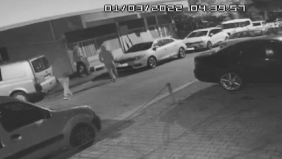 Önce anahtarı sonra aracı çaldılar